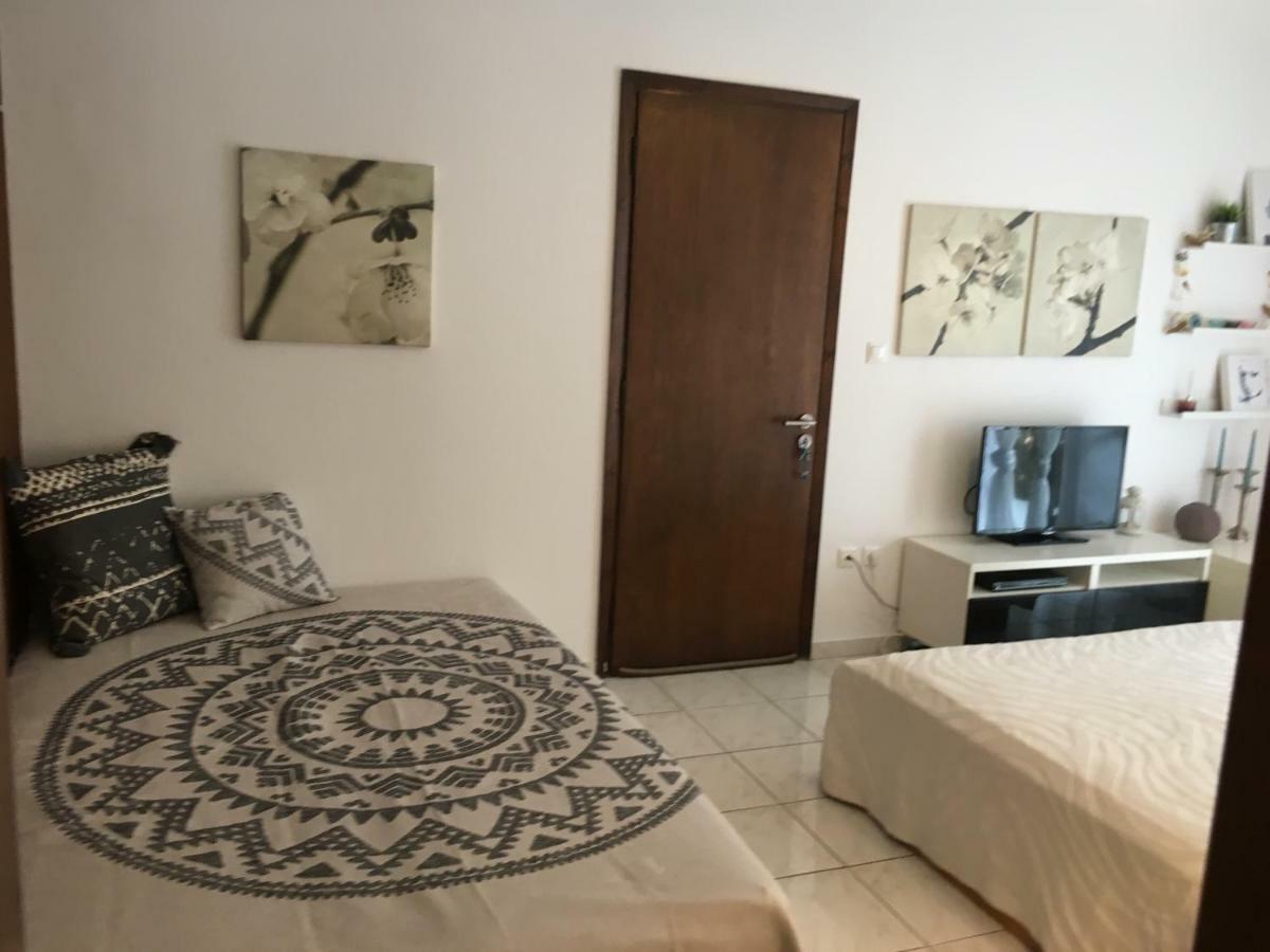 Вилла Eratous Seaside House Agii Dimitrios ke Panteleimon Экстерьер фото