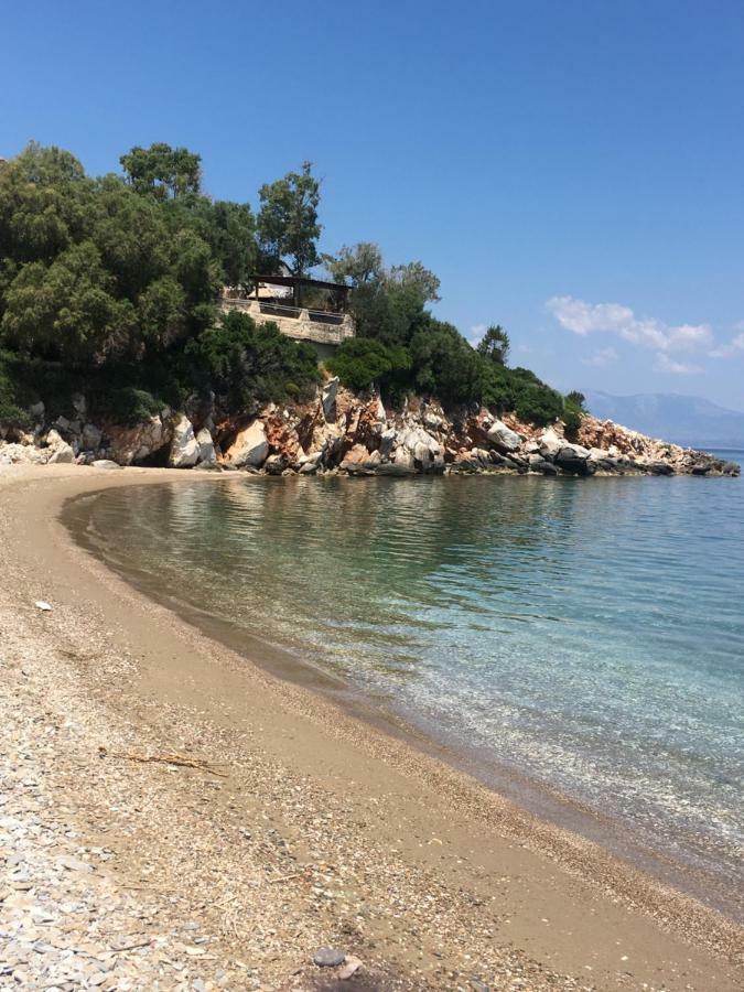 Вилла Eratous Seaside House Agii Dimitrios ke Panteleimon Экстерьер фото